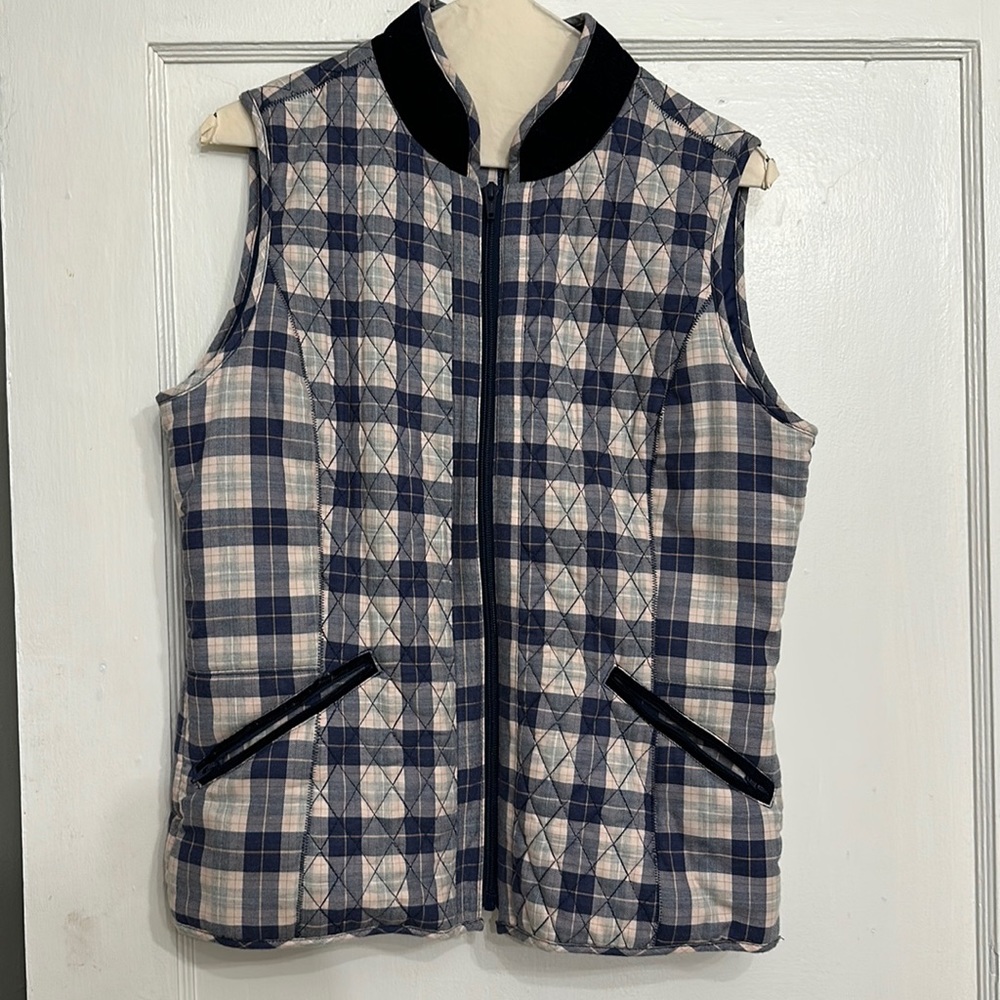 Pink and blue plaid vest. Size Small.  Tyler Boe. Zip pockets